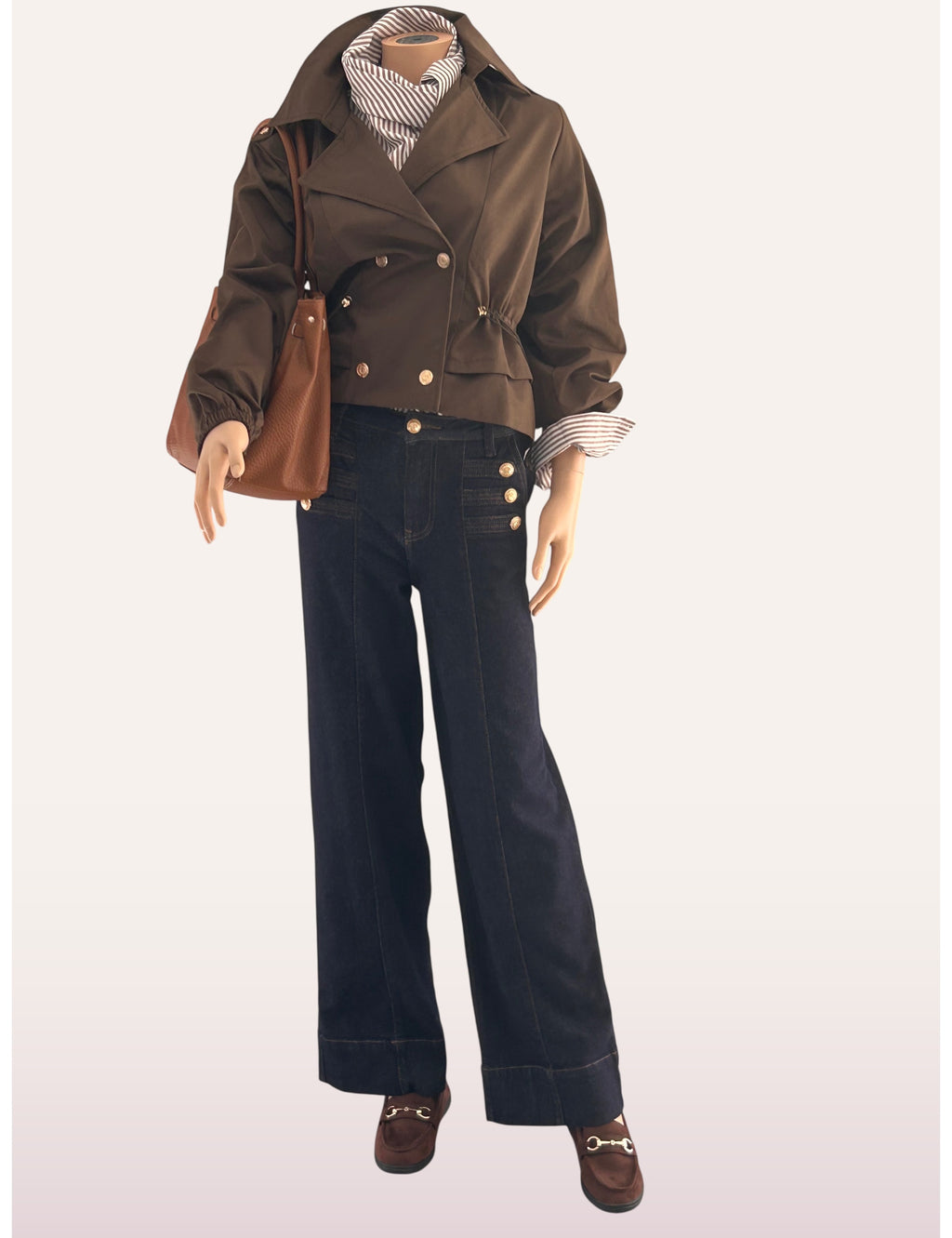 Veste Salomé portée avec le jean large Zélie, un sac camel et des mocassins
