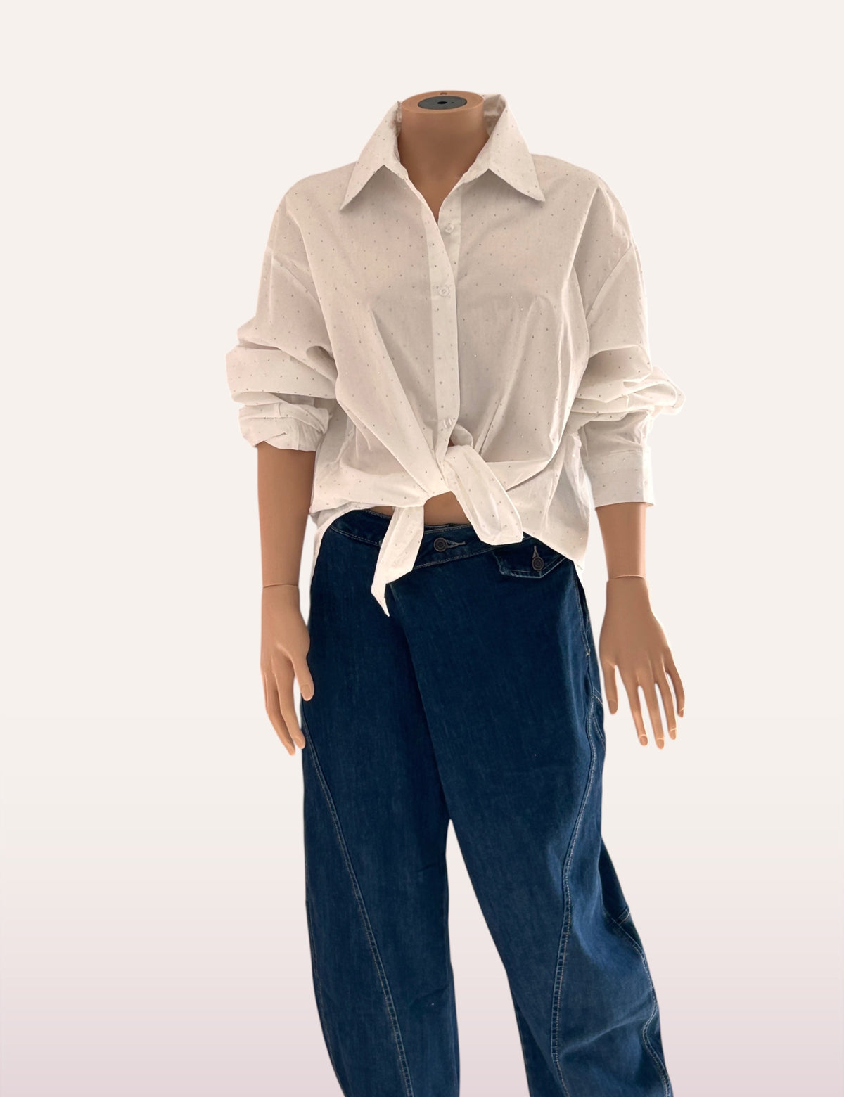 Chemise Louise portée nouée devant