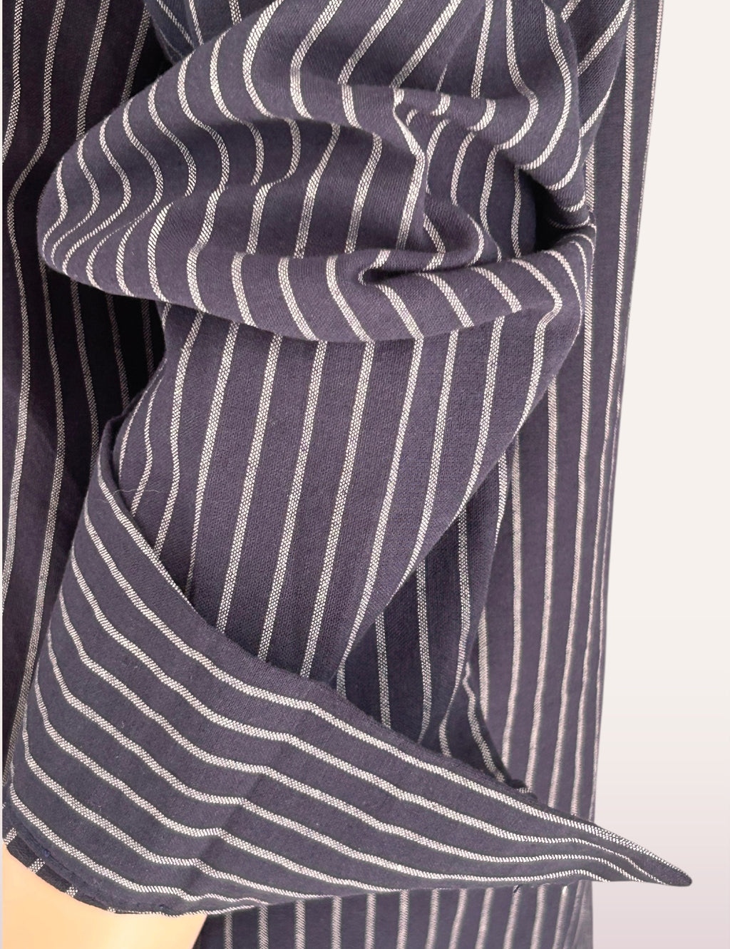 Chemise Victoire - détail du poignet retroussé